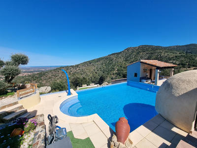 Propriété - 130 m² - 4 pièces