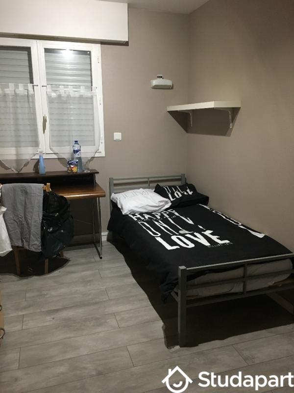 Maison - 10 m² - 1 pièce