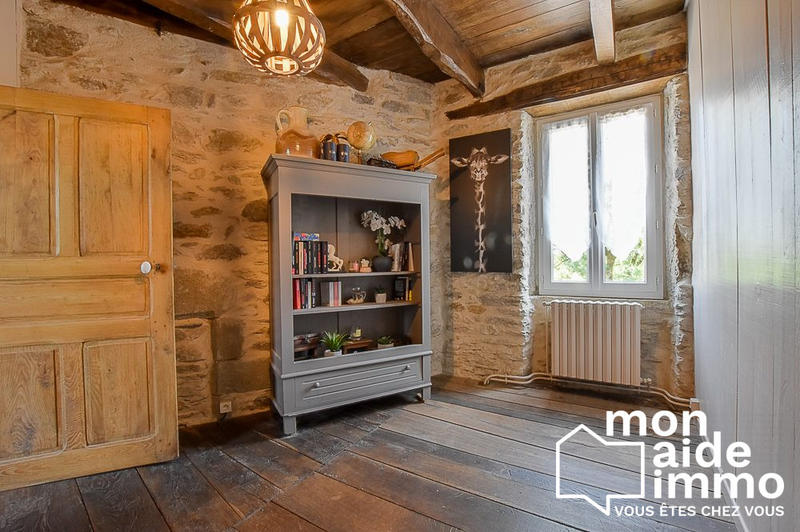 Maison ancienne - 242 m² - 8 pièces