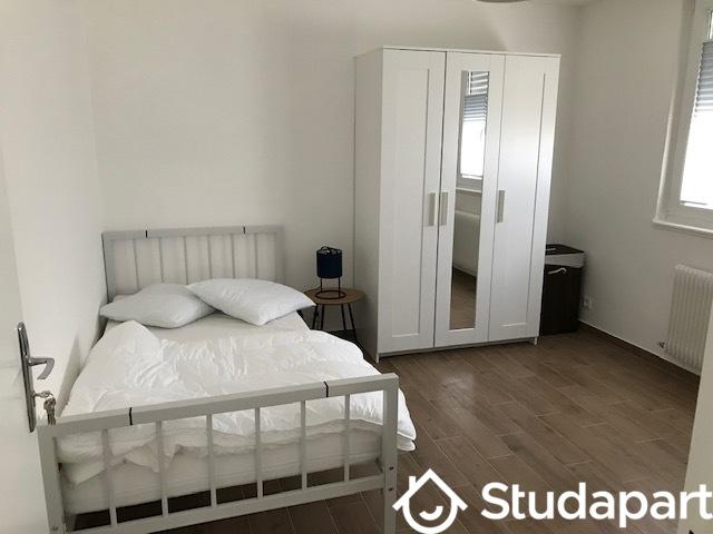 Chambre - 14 m² - 1 pièce