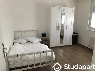 Chambre - 14 m² - 1 pièce