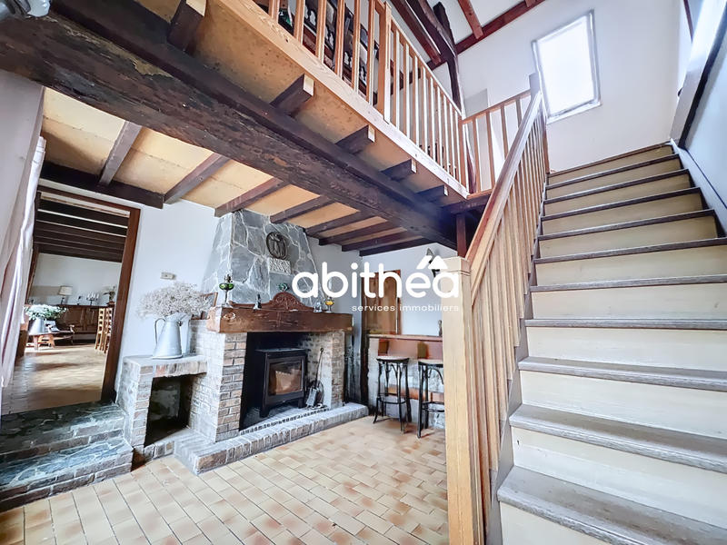 Maison - 180 m² - 8 pièces