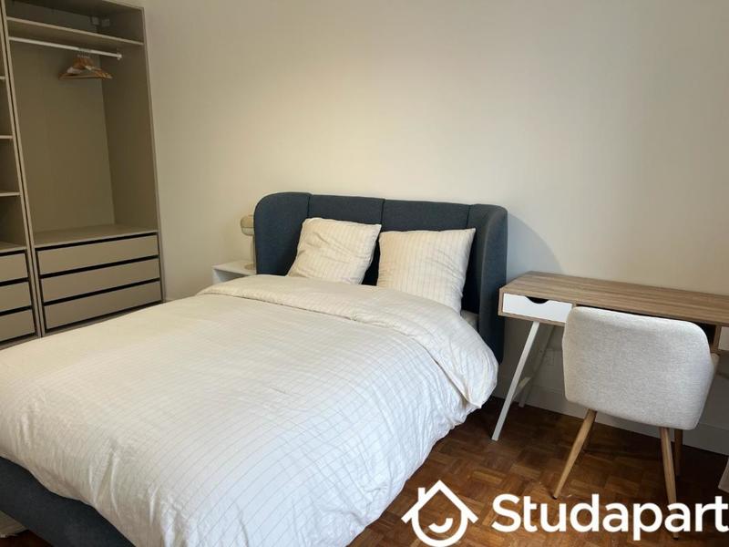 Chambre - 12 m² - 1 pièce