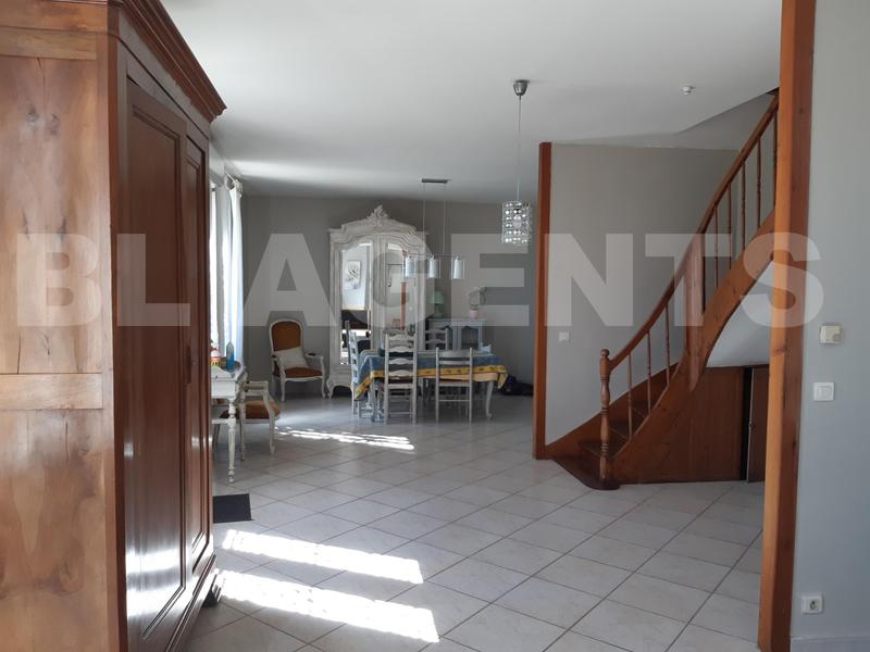 Maison bourgeoise - 205 m² - 5 pièces