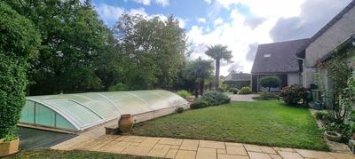 Maison - 275 m² - 9 pièces