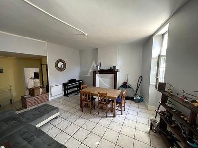 Appartement - 64 m² - 2 pièces