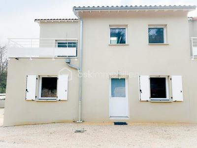 Maison - 97 m² - 4 pièces