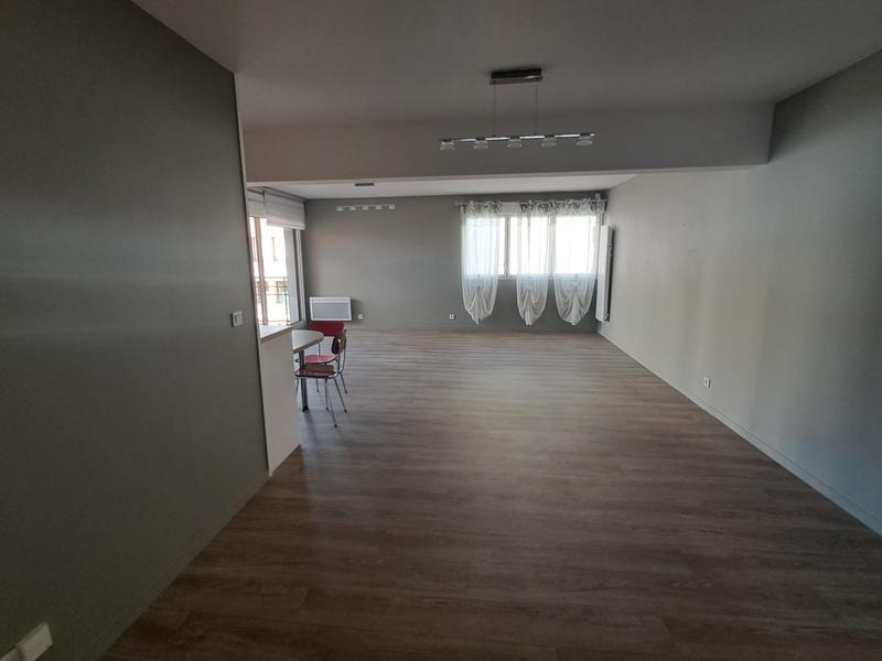 Appartement - 80 m² - 3 pièces