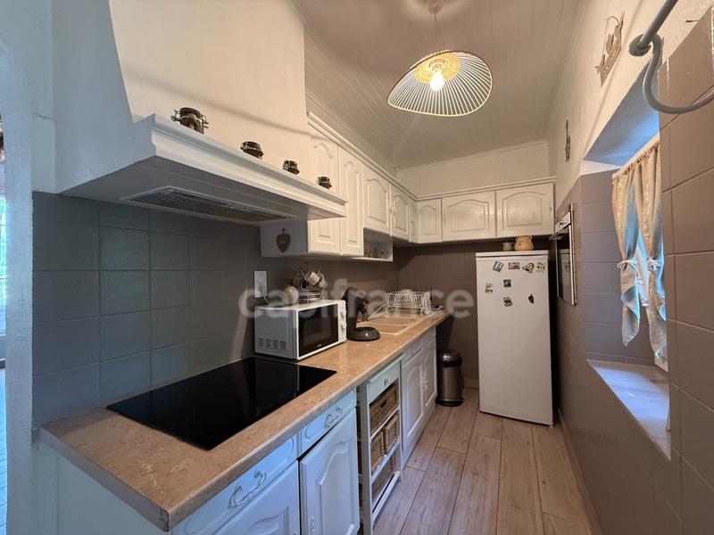 Maison - 329 m² - 11 pièces