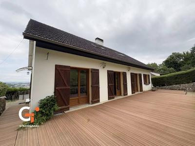 Maison - 206 m² - 7 pièces