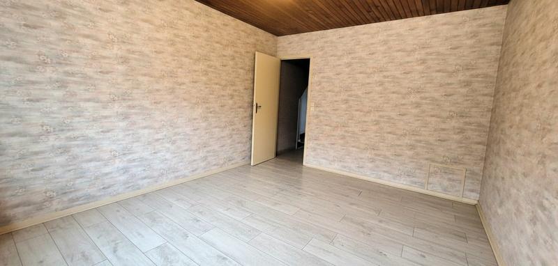 Maison traditionnelle - 180 m² - 8 pièces