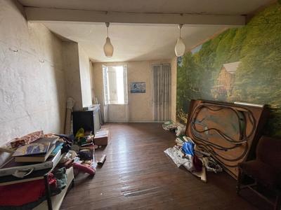 Maison traditionnelle - 81 m² - 3 pièces