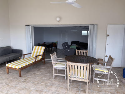 Villa - 218 m² - 6 pièces