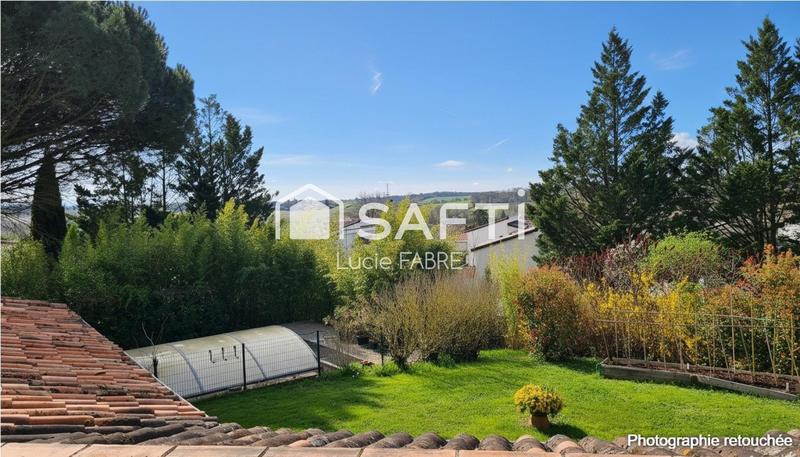 Maison - 204 m² - 5 pièces