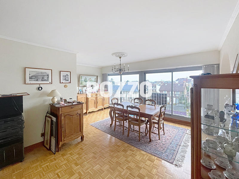 Appartement - 96 m² - 5 pièces