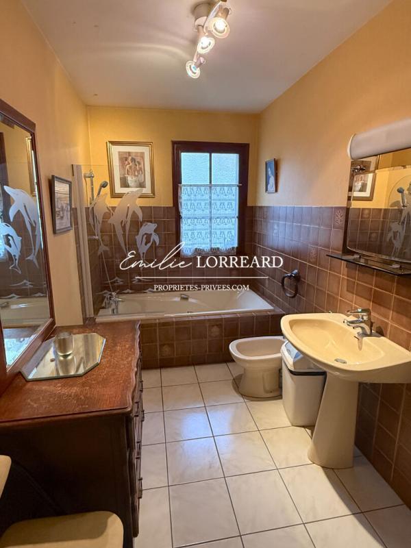 Maison - 143 m² - 6 pièces