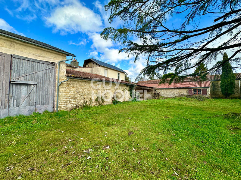 Maison - 216 m² - 8 pièces