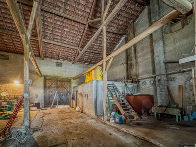 Maison ancienne - 308 m² - 1 pièce