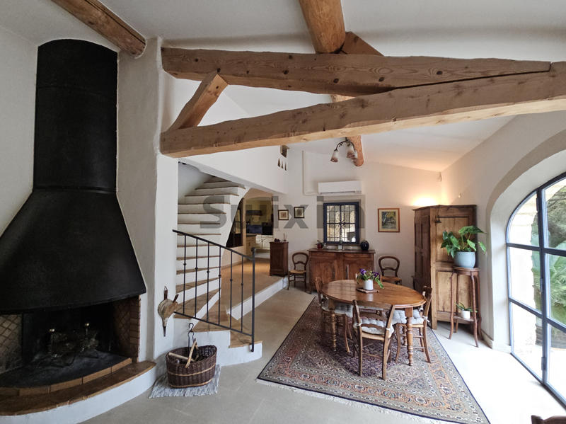 Maison - 185 m² - 5 pièces