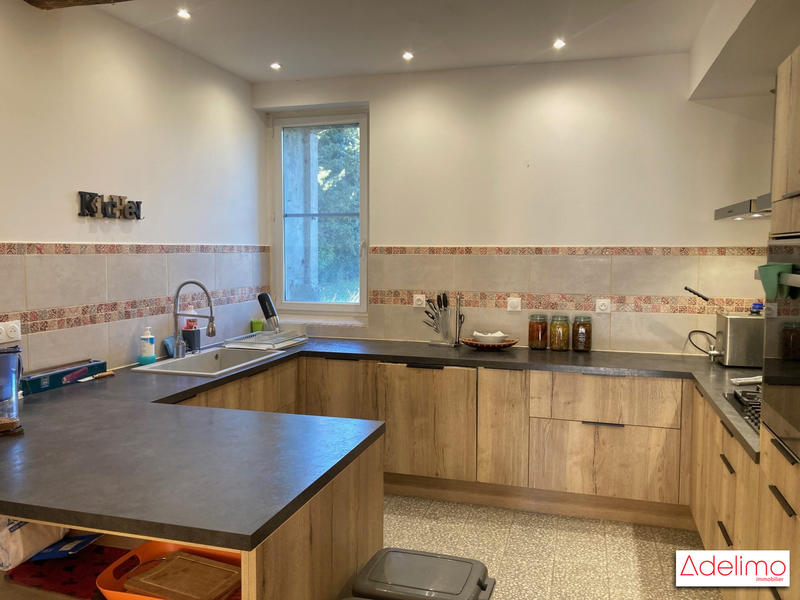 Mas - 418 m² - 18 pièces