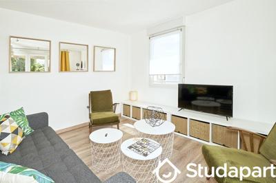 Chambre - 13 m² - 1 pièce