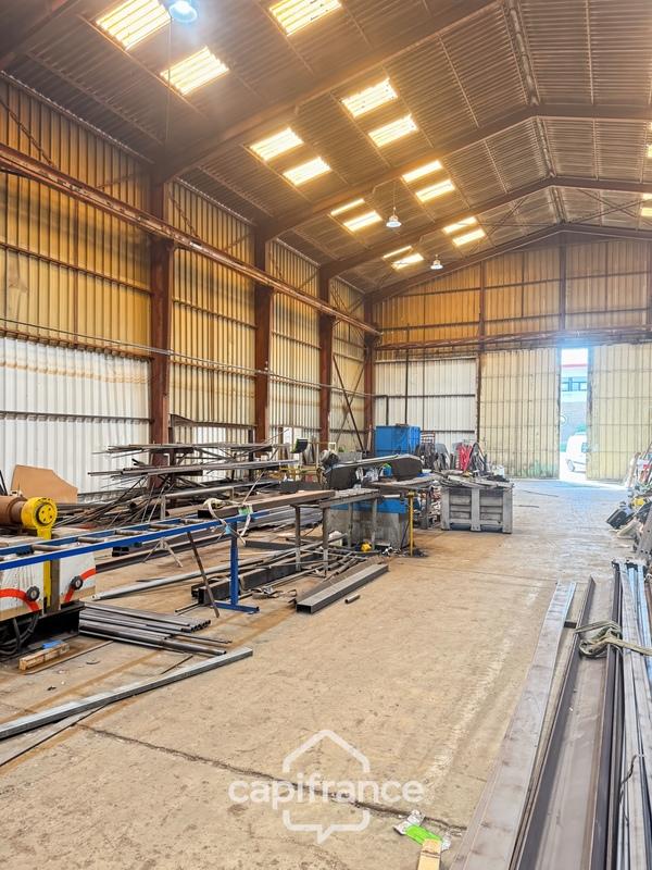 Bureau - 2 500 m² - 2 pièces