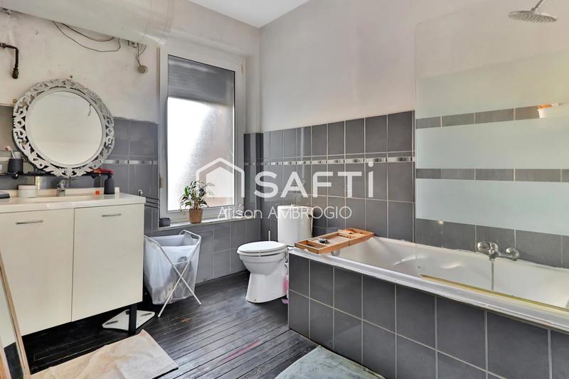 Maison - 387 m² - 8 pièces