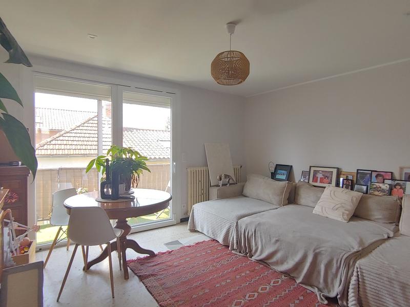 Appartement - 79 m² - 5 pièces