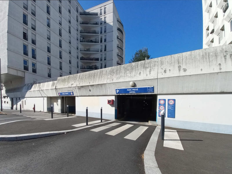 Parking / Garage - 12 m²