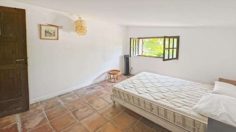 Demeure - 206 m² - 11 pièces