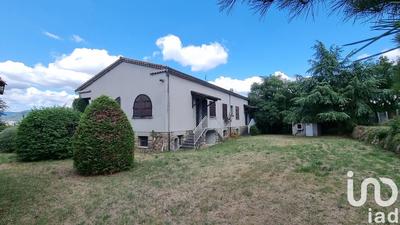 Maison - 216 m² - 11 pièces