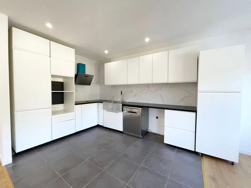 Appartement - 100 m² - 4 pièces