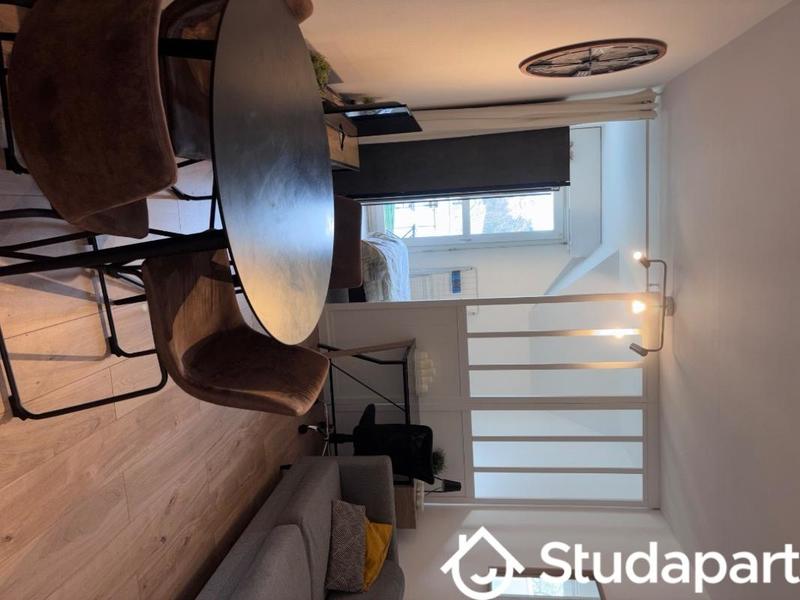 Chambre - 12 m² - 1 pièce