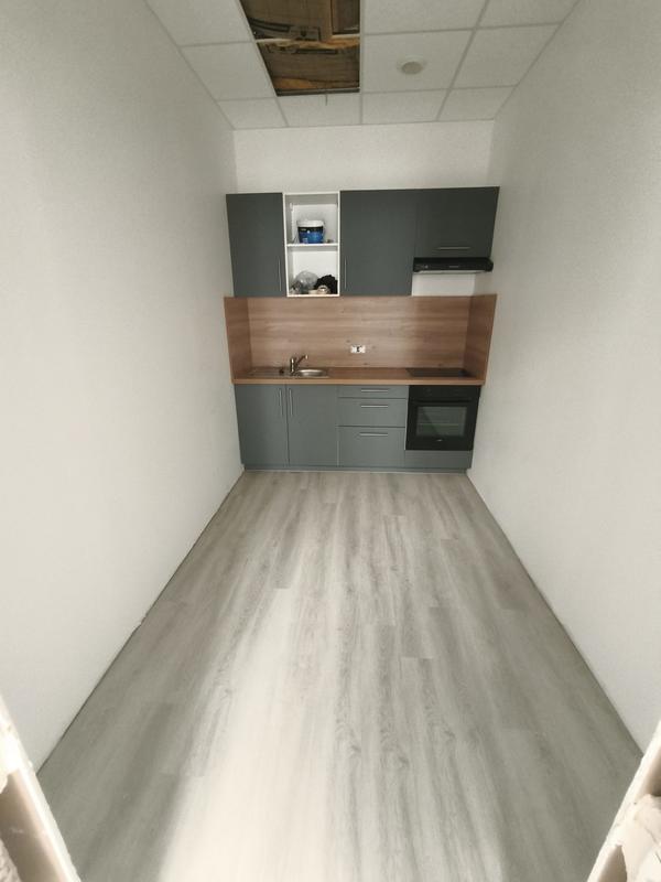 Bureau - 120 m² - 4 pièces