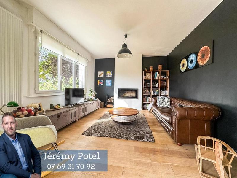 Pavillon - 160 m² - 8 pièces