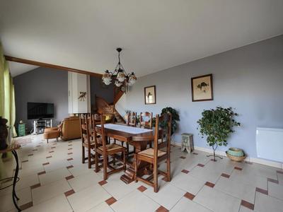 Maison - 137 m² - 6 pièces