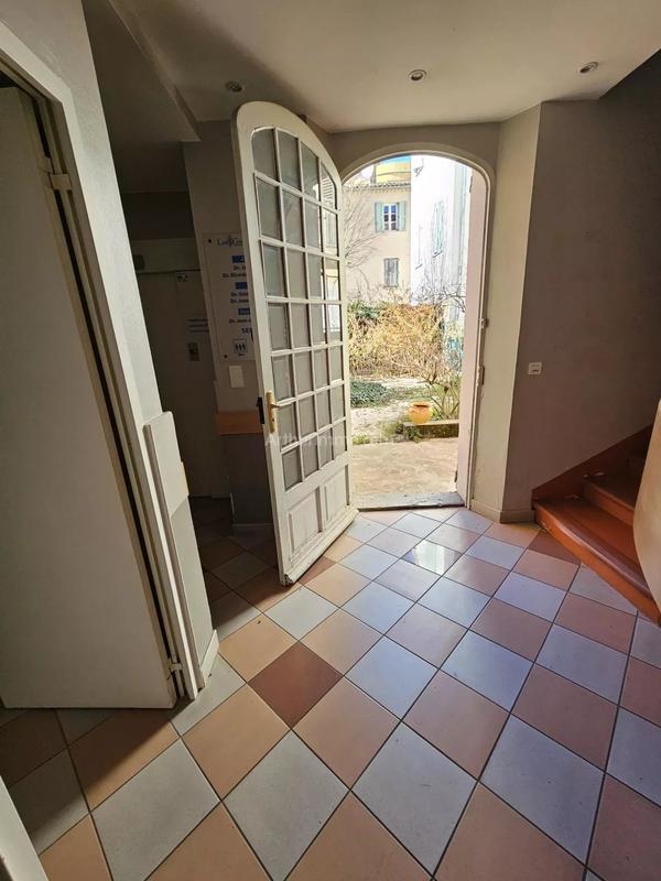 Immeuble - 260 m² - 10 pièces