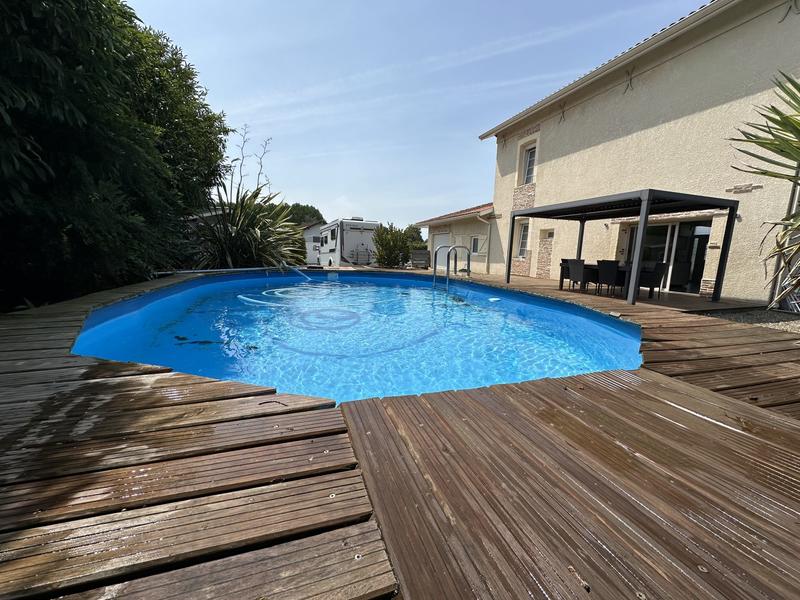 Maison - 160 m² - 6 pièces