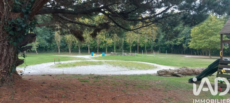 Maison - 392 m² - 15 pièces