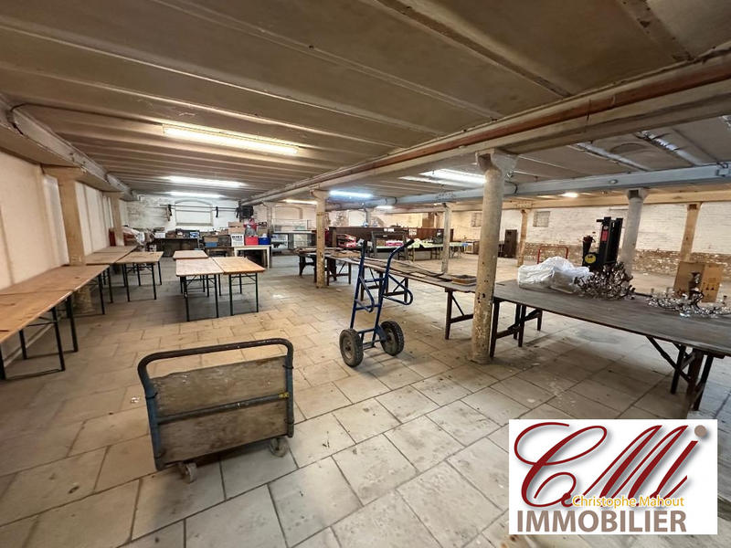 Immeuble - 1 735 m²