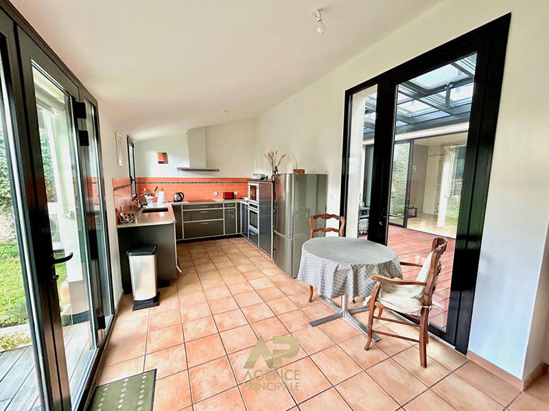Maison - 203 m² - 5 pièces