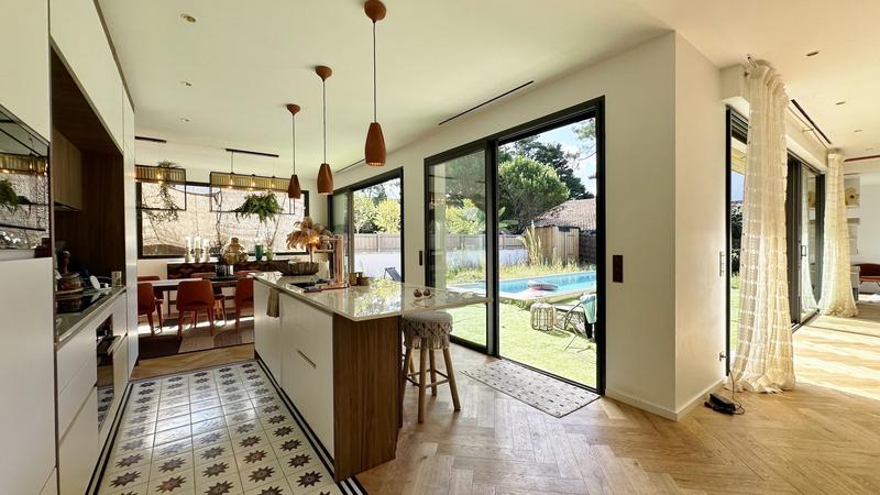 Maison d'architecte - 215 m² - 6 pièces