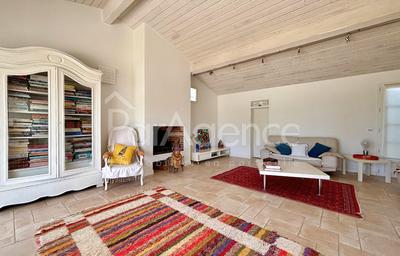 Maison - 204 m² - 5 pièces