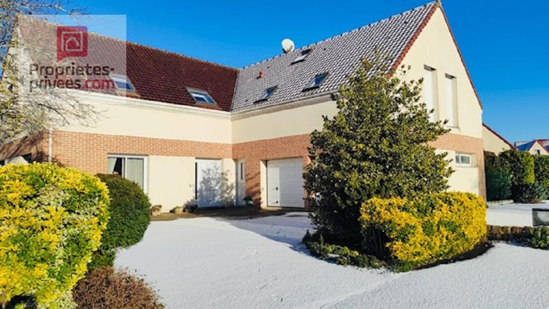 Maison - 220 m² - 8 pièces