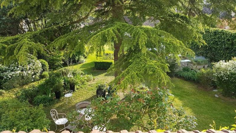 Maison - 280 m² - 6 pièces