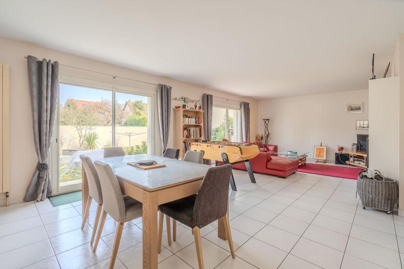 Maison - 157 m² - 7 pièces