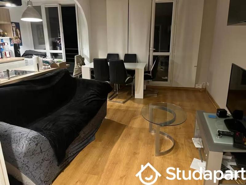 Chambre - 12 m² - 1 pièce