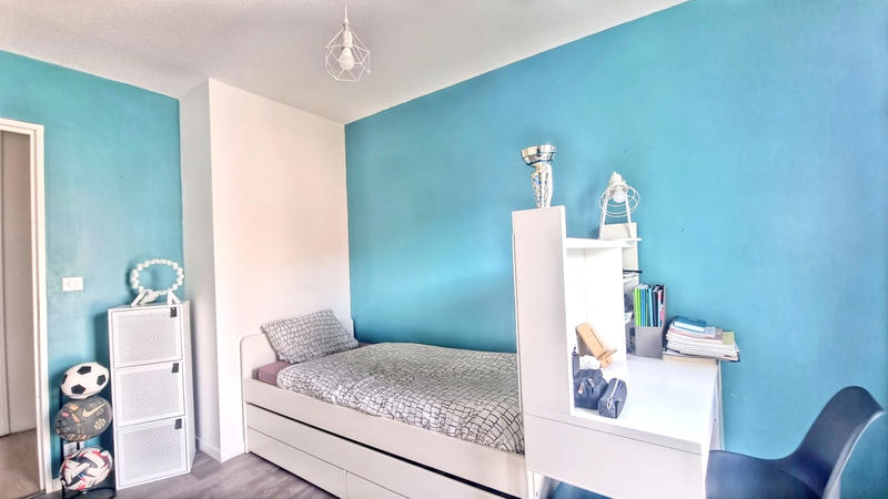 Appartement - 93 m² - 5 pièces