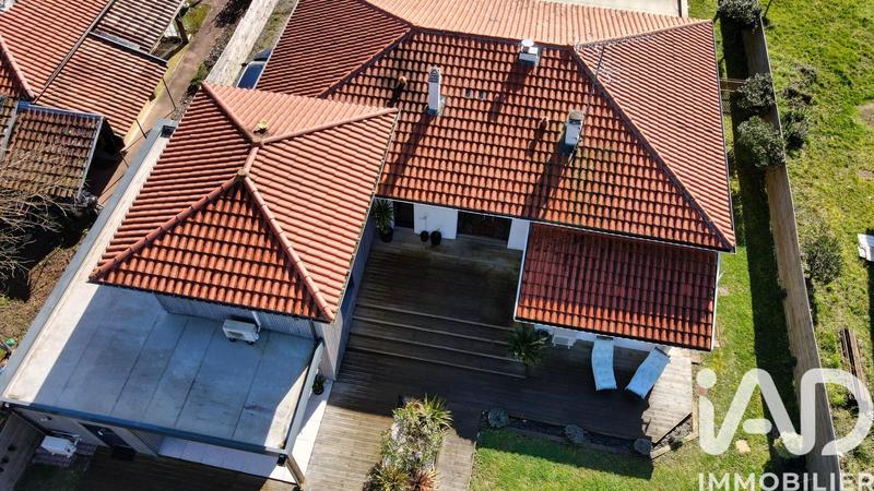 Maison - 166 m² - 6 pièces