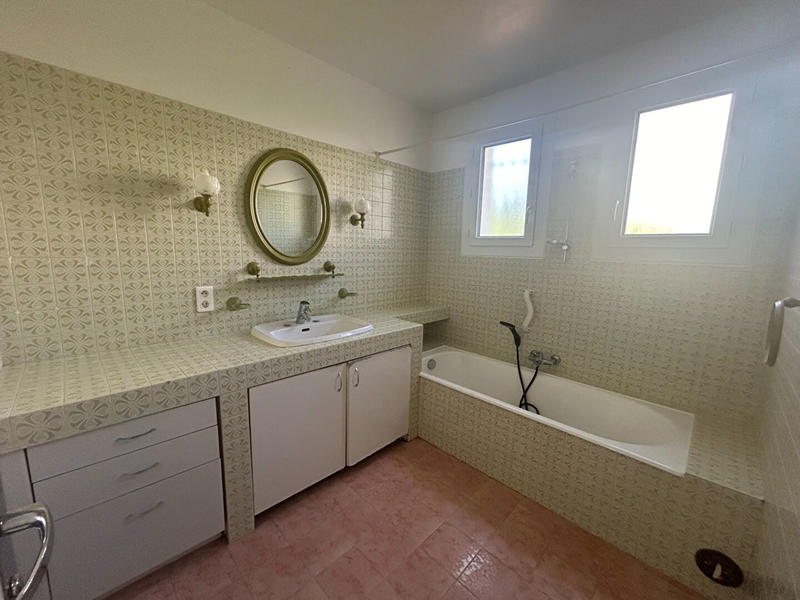 Maison - 98 m² - 4 pièces